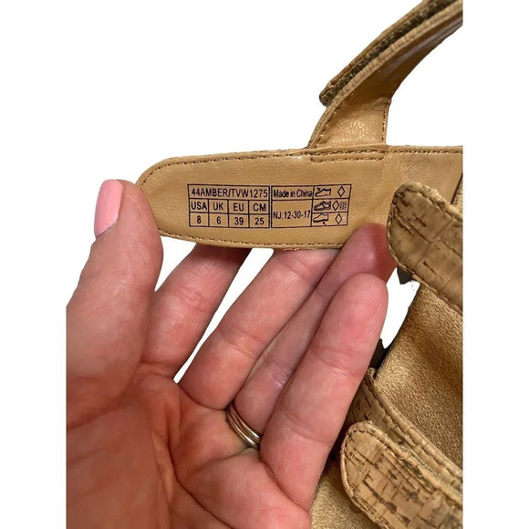 Vionic Amber Gold Cork Sandal- size 8 - Picture 5 of 8